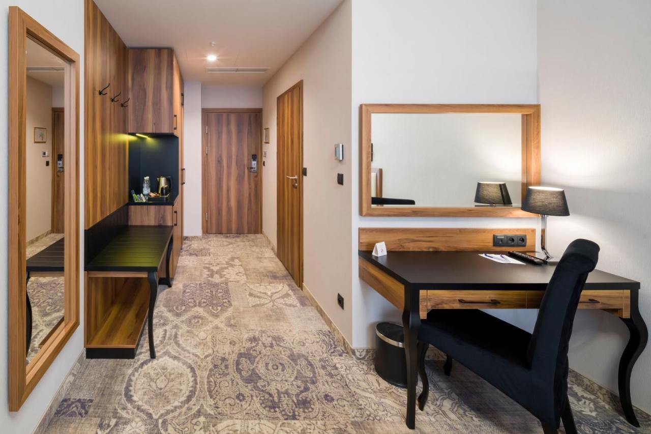 Sky Hotel 크라쿠프 외부 사진