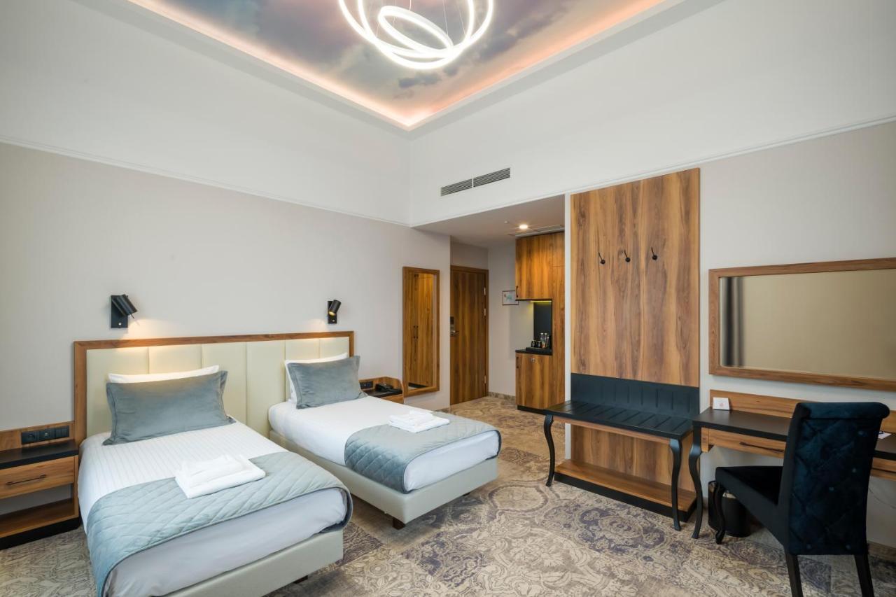 Sky Hotel 크라쿠프 외부 사진