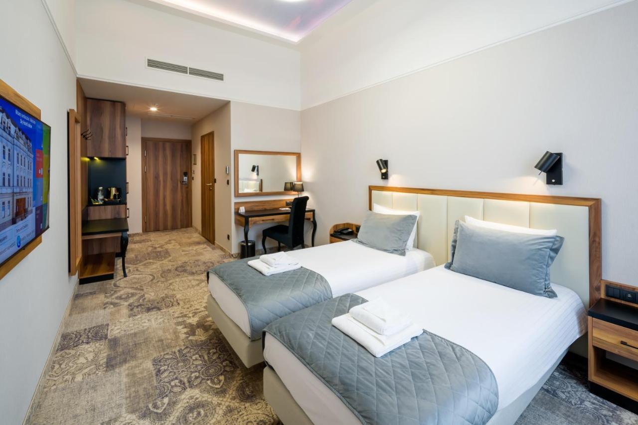 Sky Hotel 크라쿠프 외부 사진